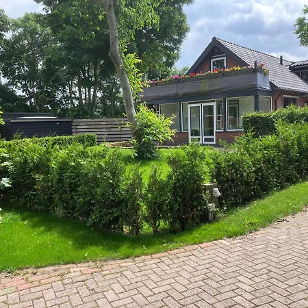 De Tepelenburgweg